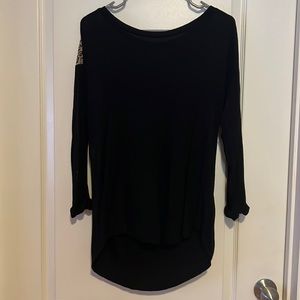 Black tee with leopard print back